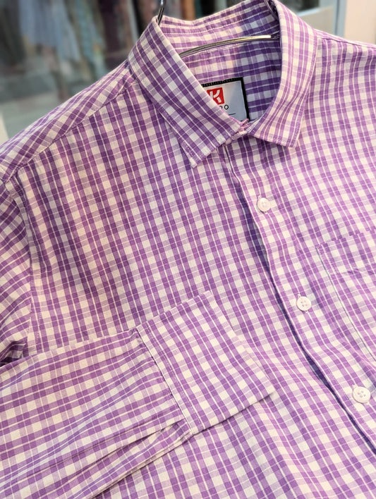 Purple and white check full sleeve shirt.